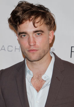 unclefather:  mscindyrayshel:  mtvstyle:  OMG ROBERT PATTINSON’S NEW HAIRCUT IS WILD  Why?!!!!  The door to Narnia 