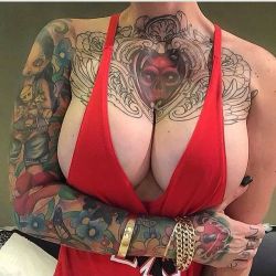 tattedbabes66:  tatted babes - http://tattedbabes66.tumblr.com #tatted babes #tatted girls #tatted chicks #tattoo #inked #babe #girl #sexy 