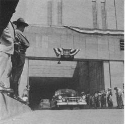 thepittsburghhistoryjournal:  On This Day in Pittsburgh History: June 5, 1953  Many state and local officials participated in a ribbon cutting opening the Squirrel Hill Tunnel, the most costly single project (ย million) ever undertaken by the State