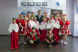 UN Secretary-General Ban Ki-moon at a school in Sochi, Russia, where children take part in a project run by the UNDP–Coca-Cola initiative ‘Every Drop Matters’ to help protect the Black Sea. 