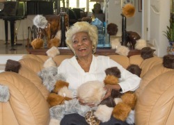glamourcat28: In case you were having a bad day, here’s a photo of Nichelle Nichols covered in tribbles. 