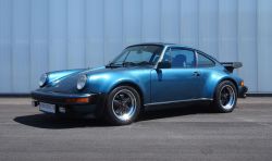 automotive-lust:  Bill Gates’ awesome old 911