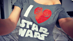redsboxxx:  Dont we all love…..star wars.😍 