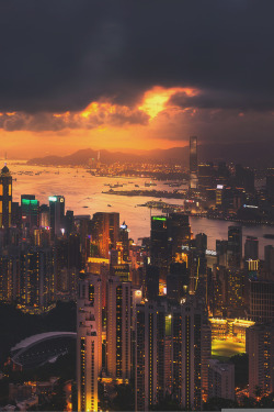 Hong Kong, by Coolbiere (aka Vorrait), cropped from:“One cloudy day”  ///  “A good day in Hong Kong“