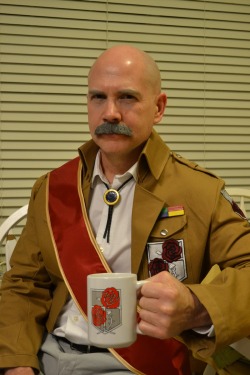 jointhecosplaynation:  Overbeck - Dot Pixis #AttackonTitan #Cosplay View Post 