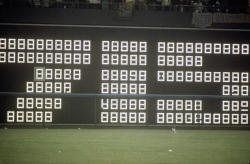 BACK IN THE DAY |4/8/74| Hammerin&rsquo; Hank Aaron hits 715th HR, breaks Babe Ruth&rsquo;s record.