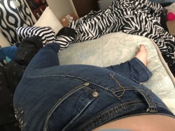 Shhhhwetter1997:  In Tight As Jeans Doing A Holding Who Wants To See Me Piss Them