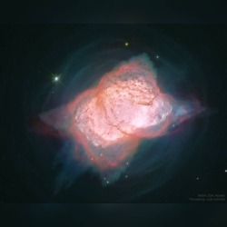 Bright Planetary Nebula NGC 7027 from Hubble #nasa #apod #esa #hubble #hubblespacetelescope #ngc7027 #planetarynebula #pillownebula #gas #dust #star #constellation #cygnus #swan #interstellar #space #science #astronomy