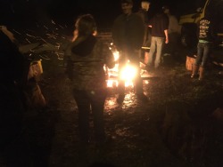 Bonfire in the rain tonight, that&rsquo;s how we roll in the pnw haha who cares about rain we still party right @dozer09