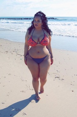 thickhoes:  Nasty Sexxx Blog | Live Sex | Definition Of Slim Thick (20 Pics) 