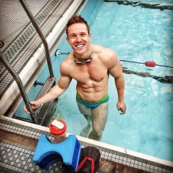 tautspeedos:  Gorgeous #ginger #20sthg rippley what I wish to bump into in the swim lane #yum