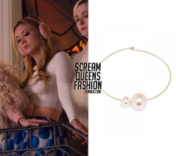 screamqueensfashion:  WHO: Billie Lourd as Chanel #3WHAT: Baublebar Gemini Pearl Necklace - พ - Temporary Price CutWHERE: Scream Queens | 1x04 Haunted HouseWORN WITH: Alice   Olivia skirt, Kizz Muffs earmuffs, and H&amp;M top