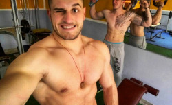 serbian-muscle-men:  Serbian guys