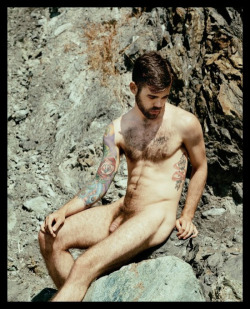 ofbeachesandmen:  Do check out my blog for pictures of myself and other gay nude beaches related stuff: OF BEACHES AND MEN - BLOG Or visit my gay nude beaches guide: OF BEACHES AND MEN - DESTINATIONS