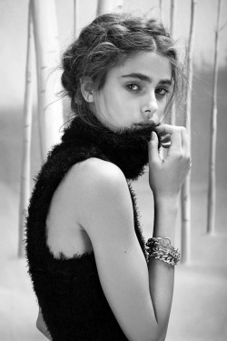 senyahearts:  Taylor Marie Hill in “Winter Wonderland” - For Love &amp; Lemons Knitz Holiday 2014 Lookbook  Photographed by: Zoey Grossman  