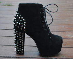 syndromestore:   Review by Asch   Spiked Ankle Boots 