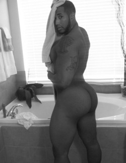 blk-sink:  Welcome baby   Pound cake