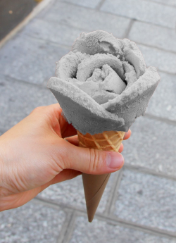 Totallytransparent:  Semi Transparent Ice Cream Rose (Matches Colour Of You Blog)Made