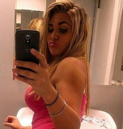 ricancumdumpbarbie:  Love it when guys break their cocks to my selfies .. So fucking sad but hot at the same time.. Love all my gooners, strokers and edgers