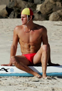 greenspeedos:  for those of you who wanted more lifeguards 