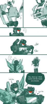 eyepod-blob:  Not sorry Thundercracker x Soundwave I am only capable of making derpy comics for this pairing 
