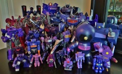 raelling:  Too Many ‘Waves - Part 2: Shockwave EditionGot a request for shots of all the purple dudes together, so here you are. :BYou can’t handle all this logic.