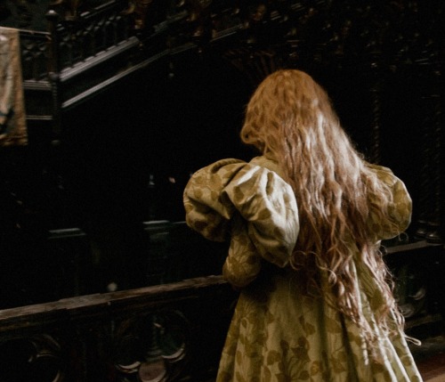 iskarieot:CRIMSON PEAK (2015) DIR. GUILLERMO DEL TORO The  horror was for love. The things we do for love  like this are ugly,  mad, full of sweat and regret. This love burns you  and maims you and  twists you inside out. It is a monstrous love and