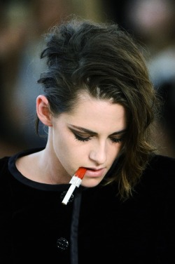 v-oxs:  Kristen Stewart at Chanel Couture A/W 2015  babe