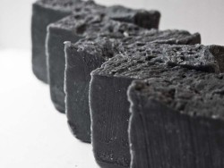 linka-handmade-soap:  Black Metal Soap It’s a black charcoal facial detox soap.It f*ckin’ kills acne. etsy.com 