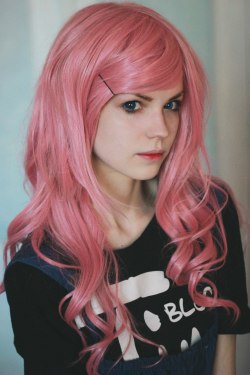 groteleur:  Girls with pink hair > 