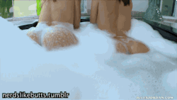 nerdslikebutts:  Well that is one bubbly bath ;) More of Jada Stevens and Kristina Rose at NerdsLikeButts