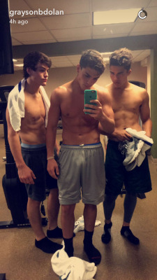 male-celebs-naked:  Ethan &amp; Grayson Dolan &amp; Alex Aiono Shirtless with Grayson bulging out