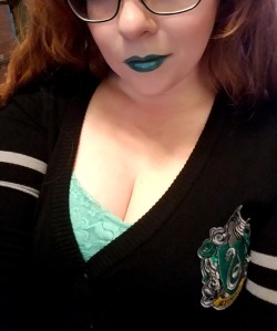 manic-pixie-ginger-slut:  Slytherin slut testing out her new lipstick.