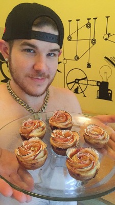 puparcher:Made some Apple Roses yesterday! puparcher:  Made some Apple Roses yesterday!
