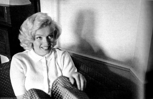 infinitemarilynmonroe:  Marilyn Monroe photographed porn pictures