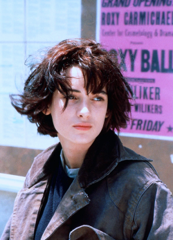 shesnake: Winona Ryder in Welcome Home, Roxy Carmichael (1990).