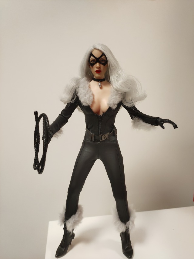 Blackcat suit in Phicen body and Jiaou Doll body