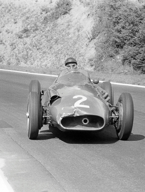amjayes:  “Fangio was always very soft, very gentle on the car. In a race he would consume 10-15 litres less fuel than the others, wear his brakes less, and all other parts of his car too. After he had gone we found the others in comparison were all