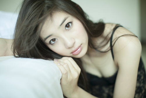 asiangoldmine:  Rika Adachi  I’d love her in my bed now