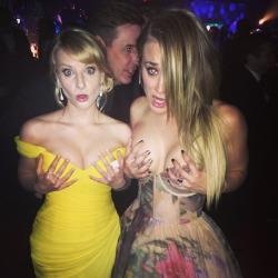 celebpaparazzi:  Kaley Cuoco tweets “Holding our golden globes at the golden globes” from the 2014 Golden Globes after party, with Melissa Rauch
