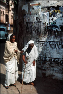 paithyam:  INDIA. 1997. Bruno Barbey 