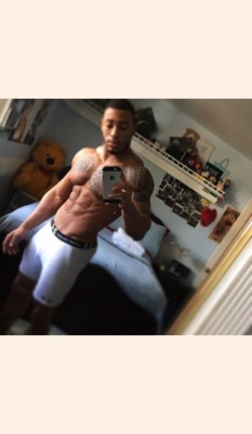 ricanqnzbx:  baited-straight:  202escorts:  A4A PerfectChoice1  I wish I could have baited him😩😛  LAWDDDDDD