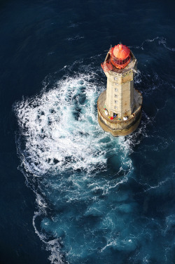 thefollowingsea:  lighthouse  