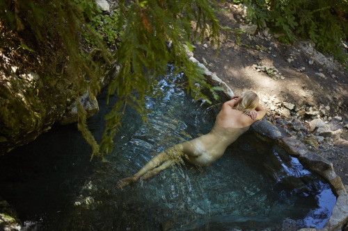 meditategravitate:  dreadedgrape:  pascalshirley:  Sykes Hot Springs  Babe lets go  ok 