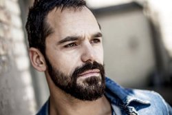 flashfans:  Casper Crump has been cast as Vandal Savage on DC’s Legends of Tomorrow, he will debut on The Flash and Arrow [more]