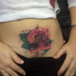 #Tattoo #tatuaje #tattoos #tatuajes #tatu #tatus #venezuela #lara #barquisimeto #rose #rosa #color #colores #colors #acuarela #watercolor #splash #abdomen #vientre