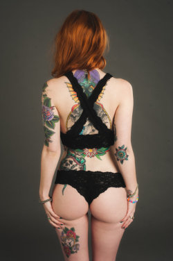 lass-and-suicide:  buy this set here