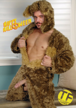 topishfakes:  October 16th - Eric Dane want to greet this halloween in comfort so he’ll be going in a fluffy onsie. So he’s going as a bear. He also thought this would make some furries happy.16/31