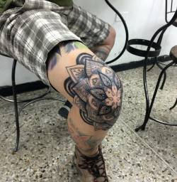 Y así va el Tattoo de el bro Alfredo! #tatu #Tattoo #tatuaje #ink #inked #inkedup #inklife #mandala #mandalatattoo #black #blackink #blacktattoo #venezuela #lara #barquisimeto #gabodiaz04 #hindu #tattoohindu