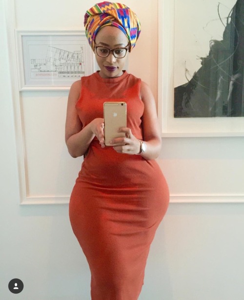 Porn photo phatculos:  @mpho_khati is an African brick